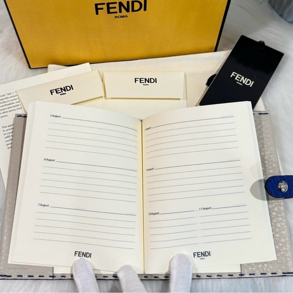 Fendi Blue Pebbled Leather weekly Small Agenda - Picture 7 of 16